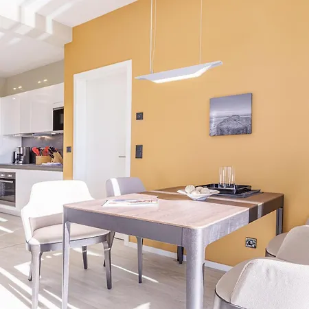 Duenenlounge - 5 Sterne Mit West-balkon Und Fantastischem Blick Ueber Den Deich * Вустров